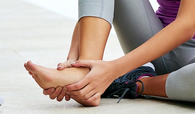 علت درد کف پا چیست؟